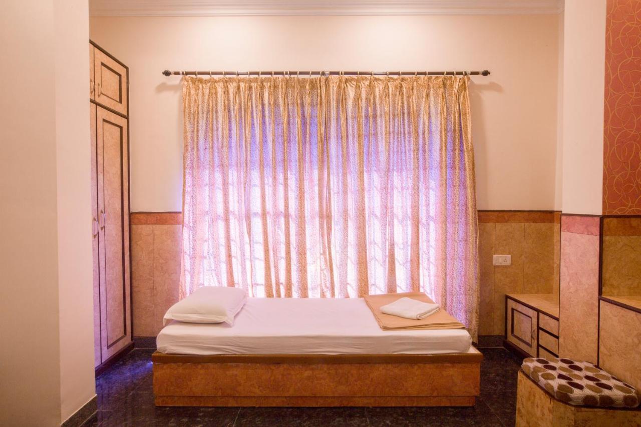 Hotel Suriya International Chennai Ngoại thất bức ảnh